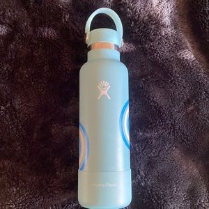 NWOT Baby blue hydro flask
